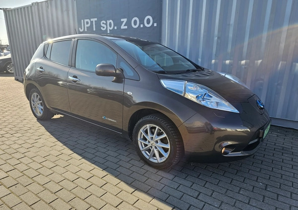 Nissan Leaf cena 49077 przebieg: 115799, rok produkcji 2016 z Margonin małe 497